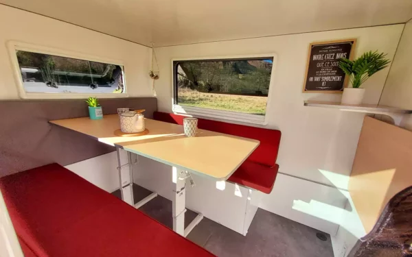coconup petite mini caravane cellule amovible concept solution camping voyage aventure tente de toit interieur 01